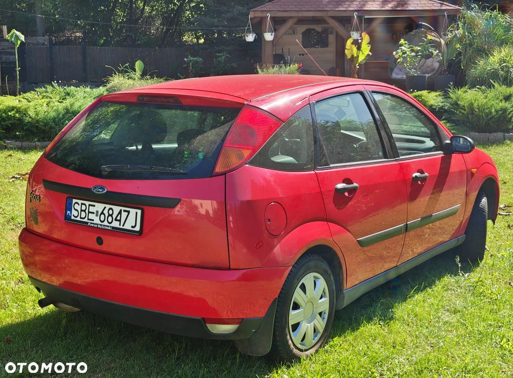Ford Focus 1.6 Ambiente - 1