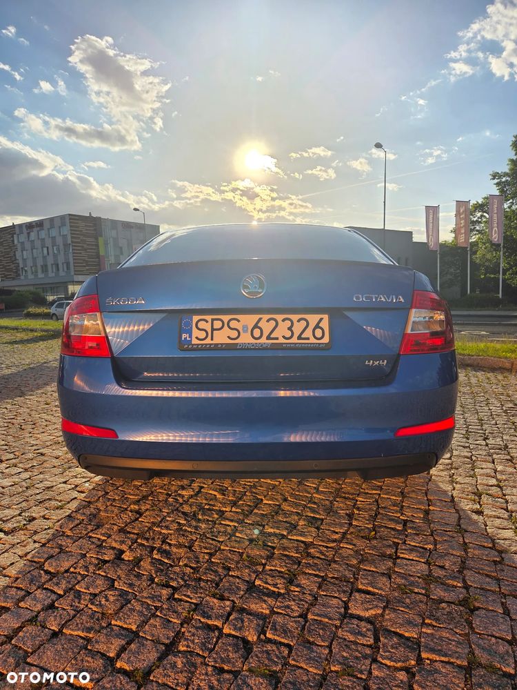 Skoda Octavia 2.0 TDI 4x4 Style DSG - 6