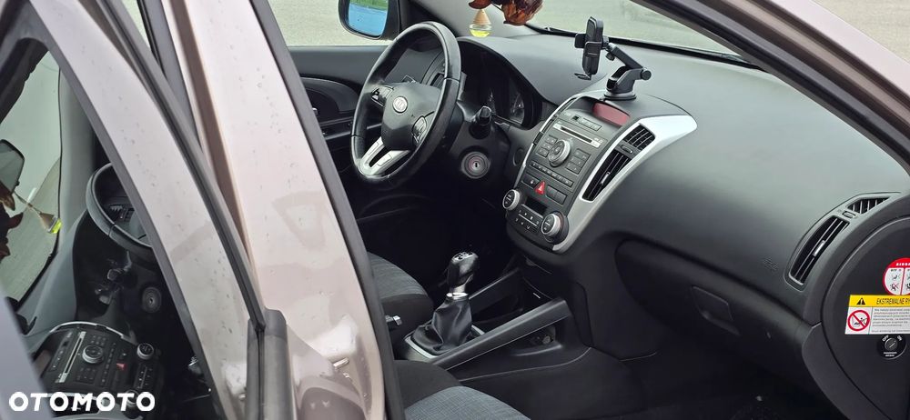 Kia Ceed 1.6 Crdi XL - 34