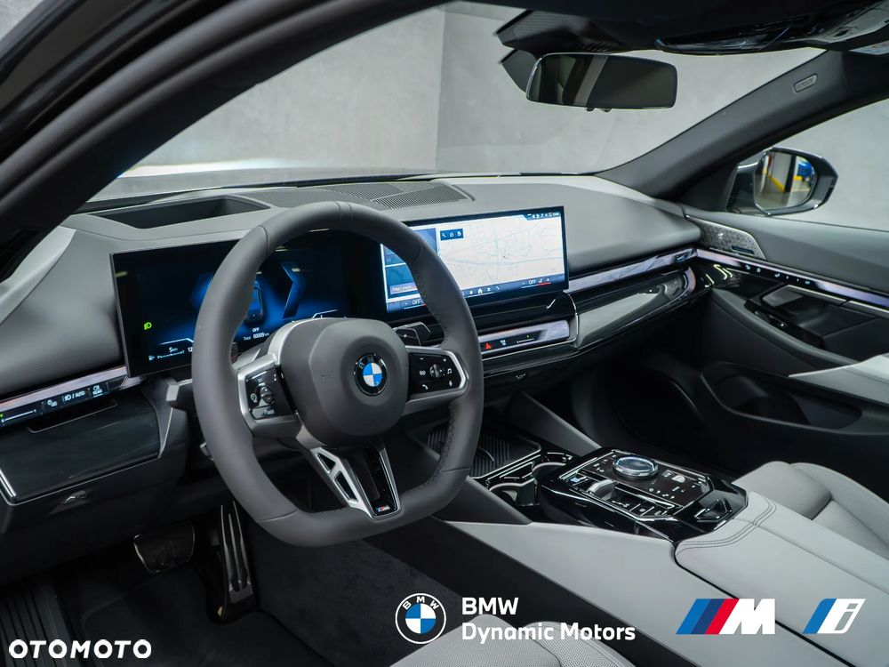 BMW Seria 5 540d xDrive - 16