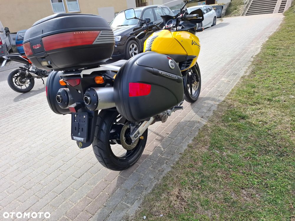 Suzuki V-STROM - 6