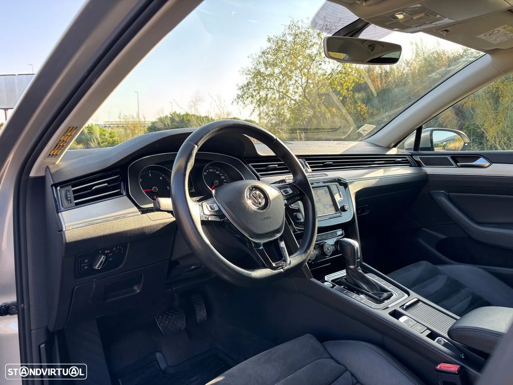 VW Passat 2.0 TDI Highline DSG - 12