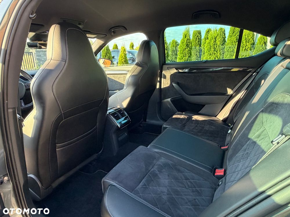 Skoda Superb 1.4 TSI ACT Sportline DSG - 8