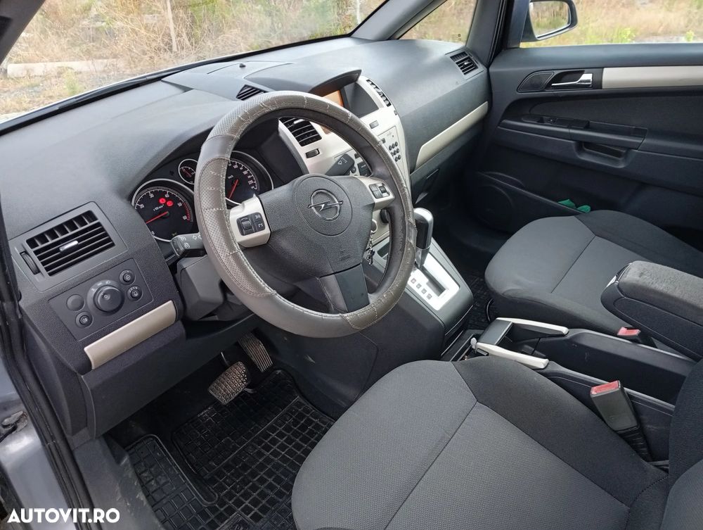 Opel Zafira 1.9 CDTI Cosmo Aut - 11