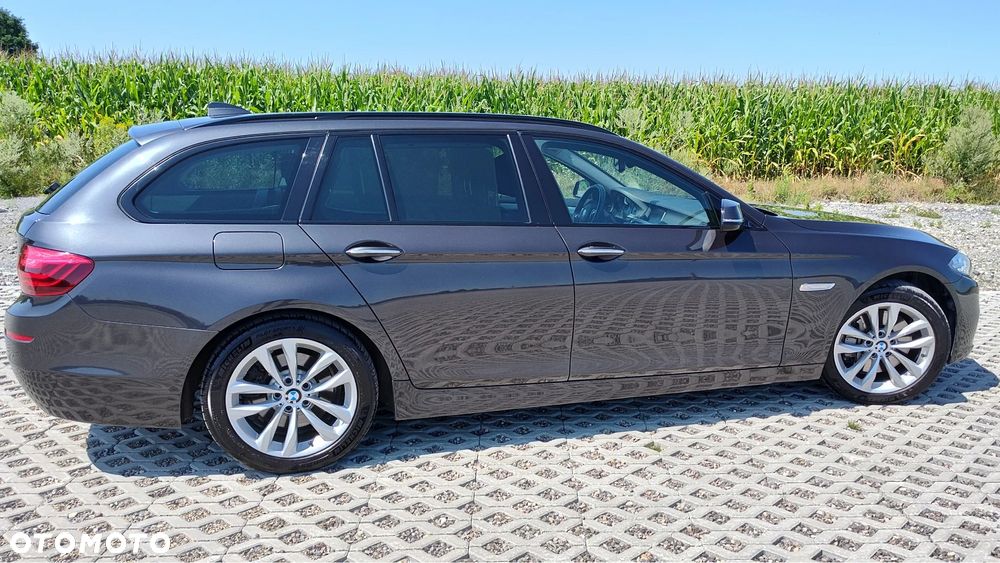 BMW Seria 5 525d Sport-Aut Luxury Line - 8