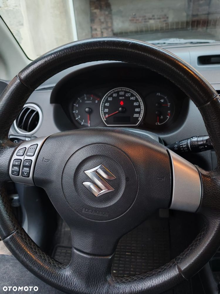 Suzuki Swift - 5