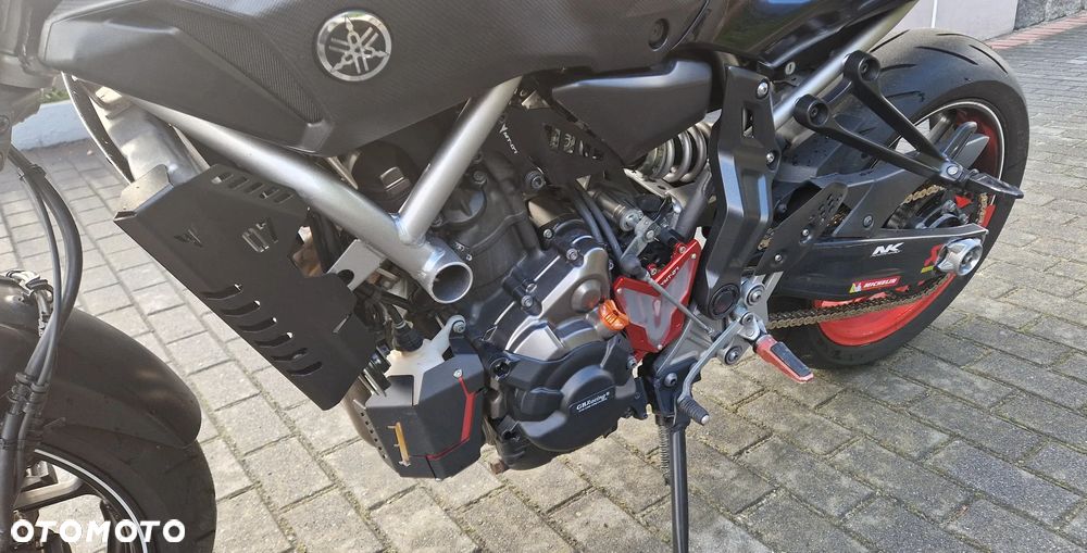 Yamaha MT - 24
