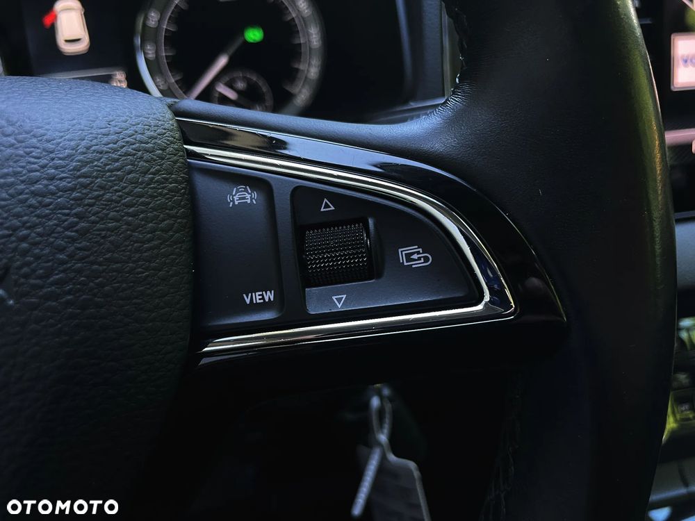 Skoda Karoq 1.6 TDI SCR 4x2 Style DSG - 24