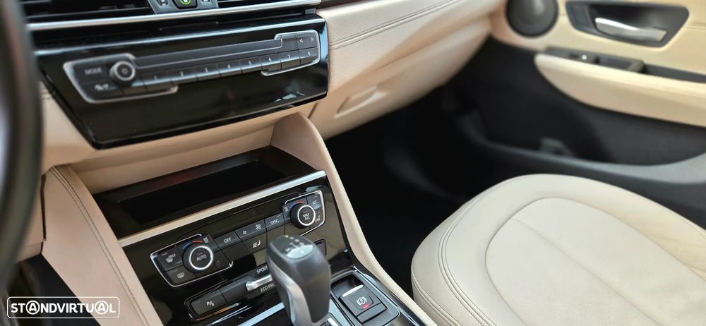 BMW 216 Active Tourer - 11