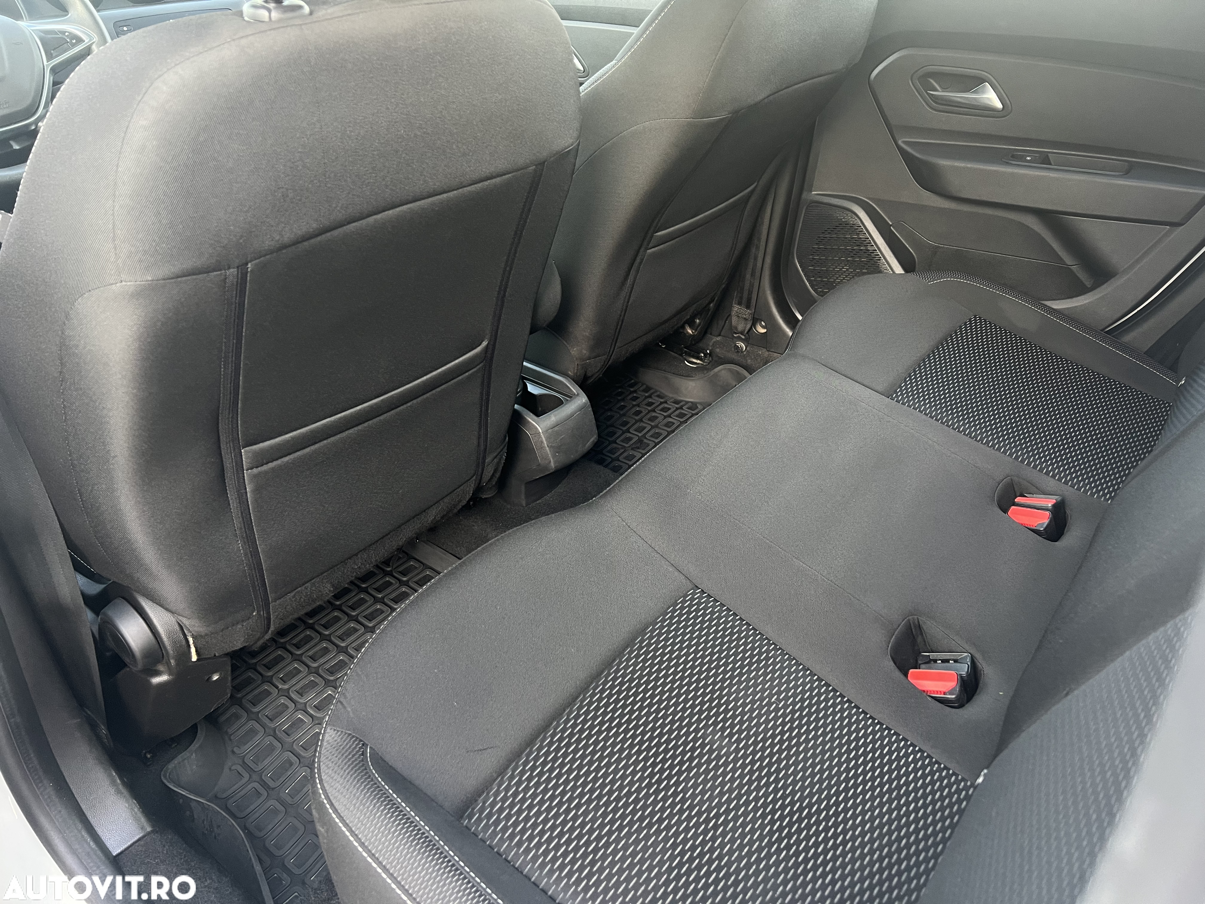 Dacia Duster 1.5 Blue dCi 4WD Prestige - 10