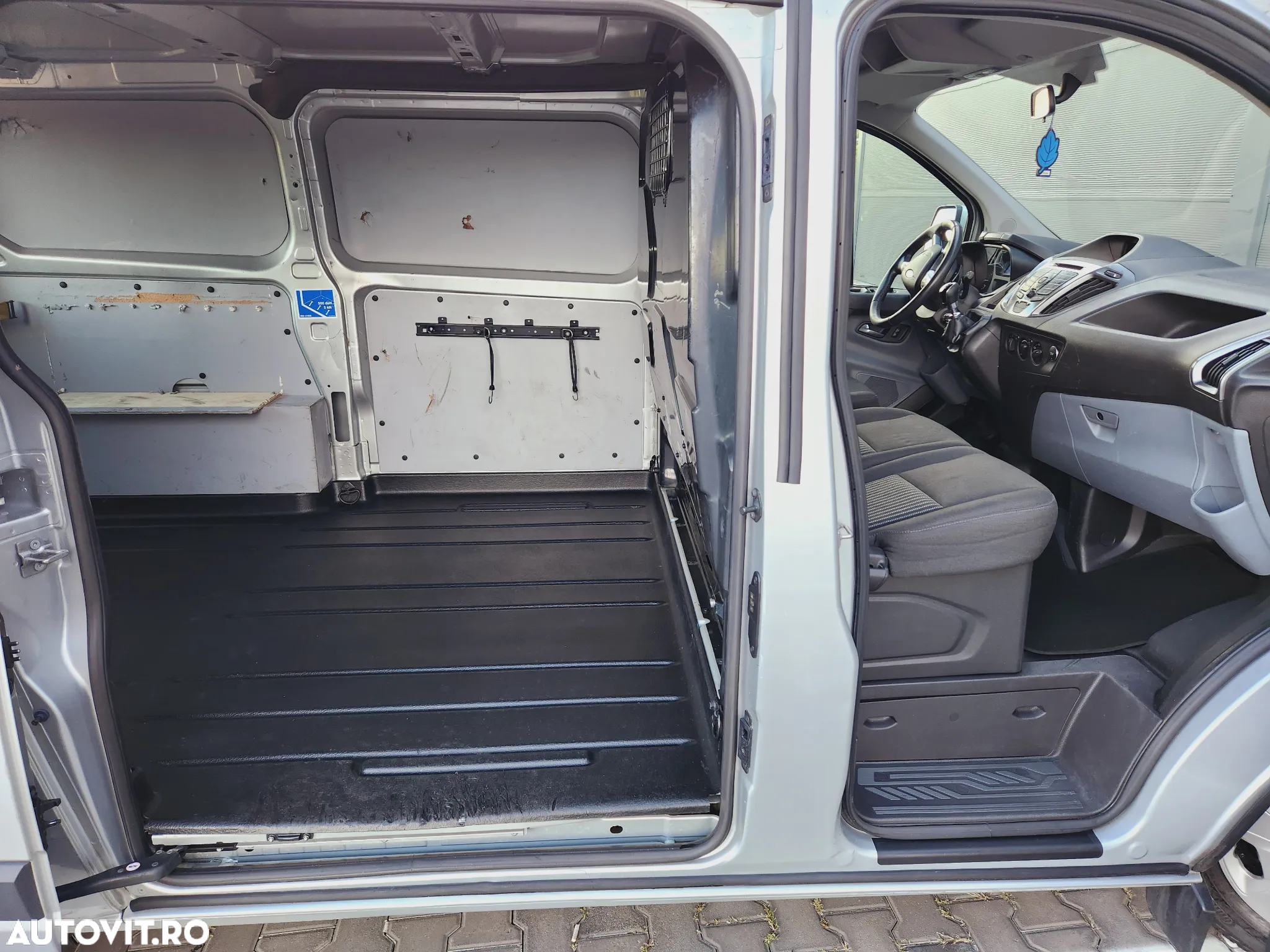 Ford Transit Custom - 8