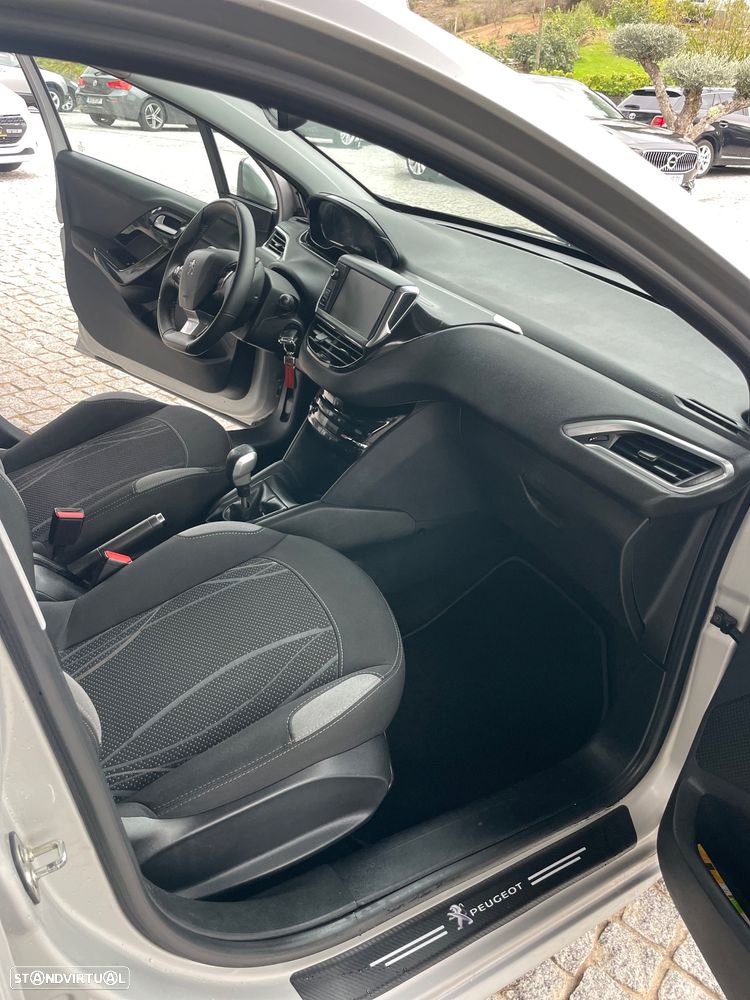 Peugeot 208 1.6 e-HDi Active - 10