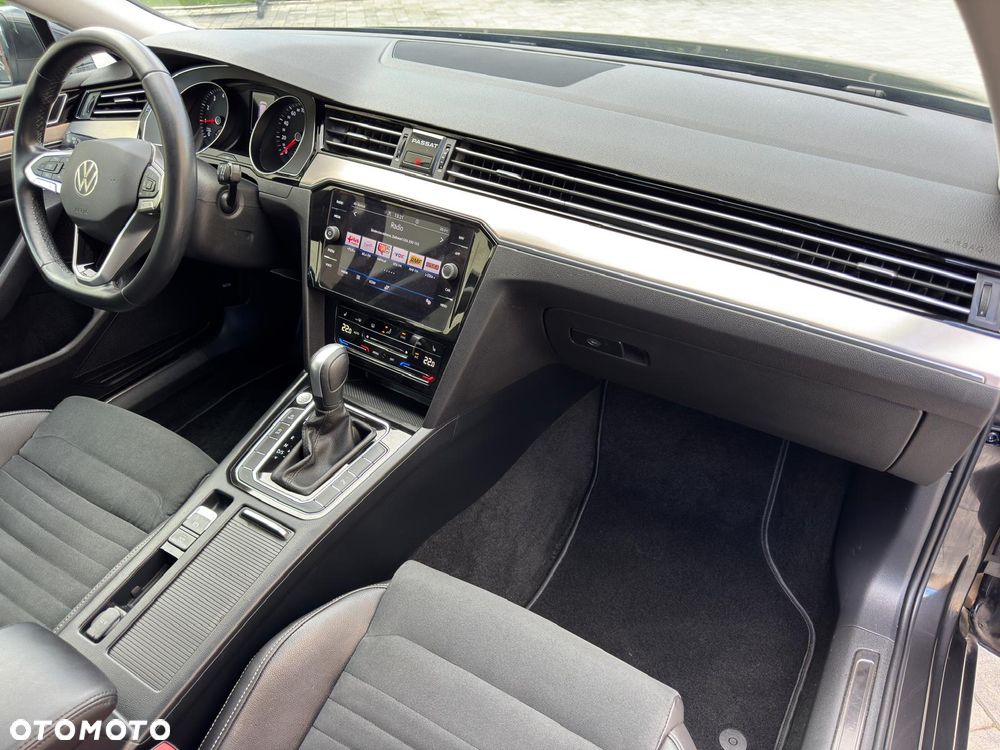 Volkswagen Passat Variant 1.5 TSI EVO Elegance DSG - 16