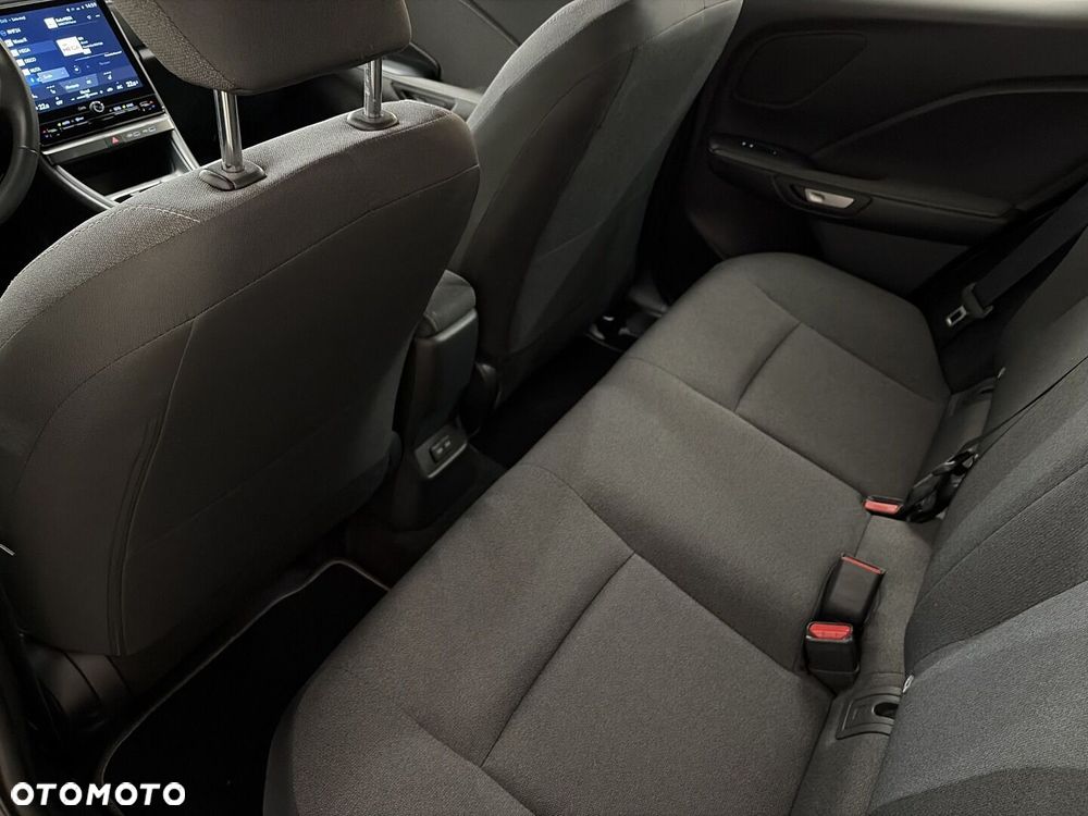 Lexus LBX 1.5 Hybrid - 12