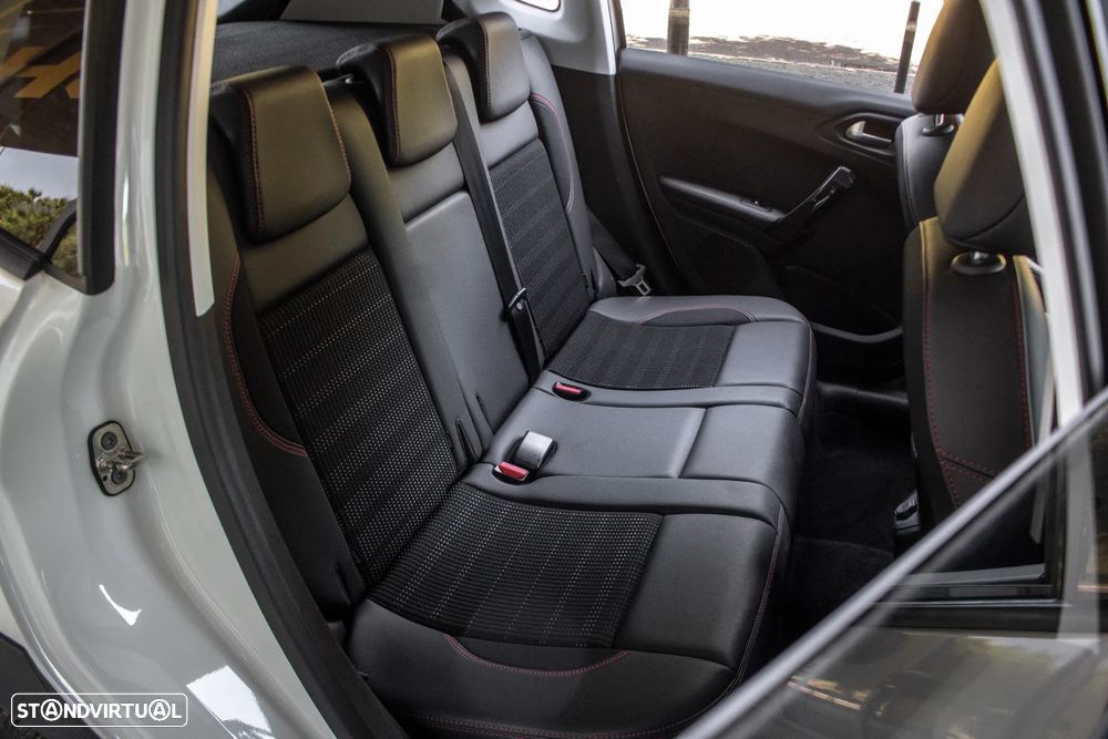 Peugeot 2008 PureTech 110 Stop&Start Allure - 29