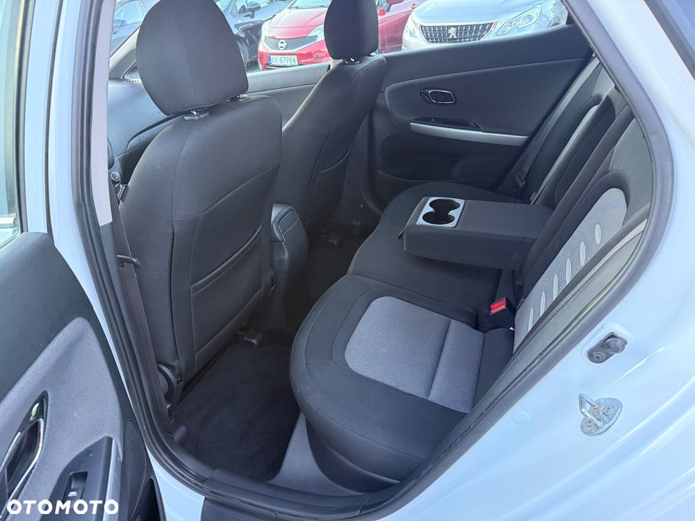 Kia Ceed 1.6 GDI L - 12