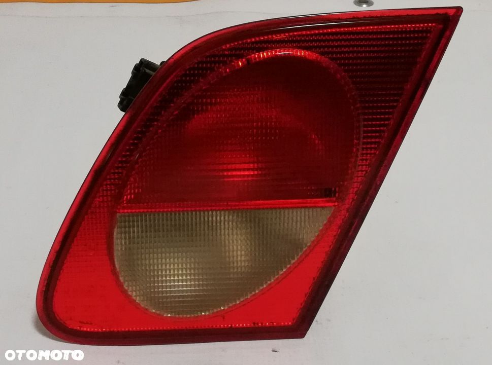 Lampa tył prawa sedan w klape Mercedes W210 95-