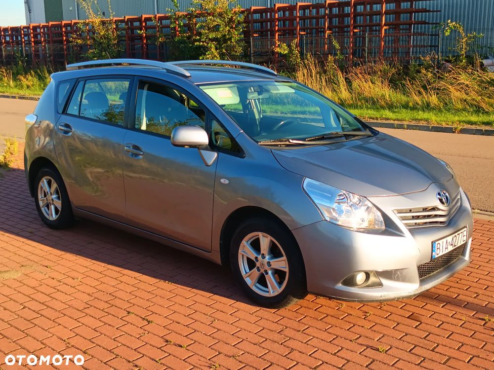 Toyota Verso 2.0 D-4D - 5
