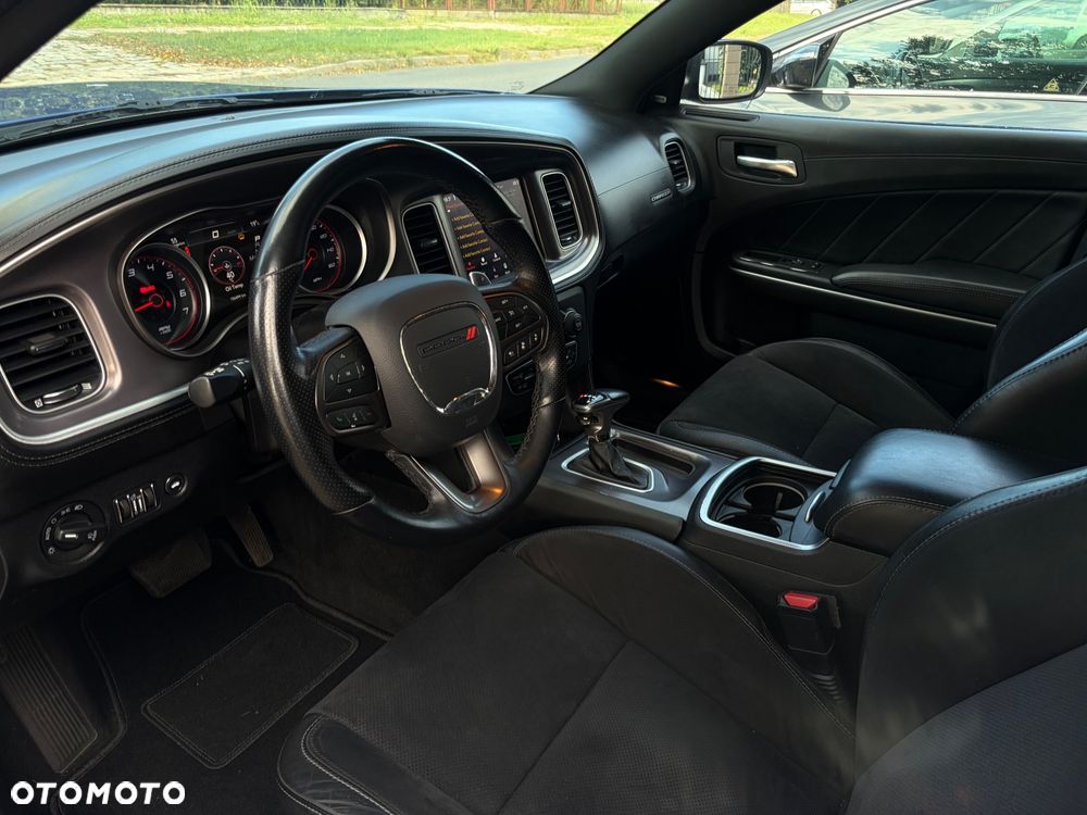 Dodge Charger 5.7 R/T - 10