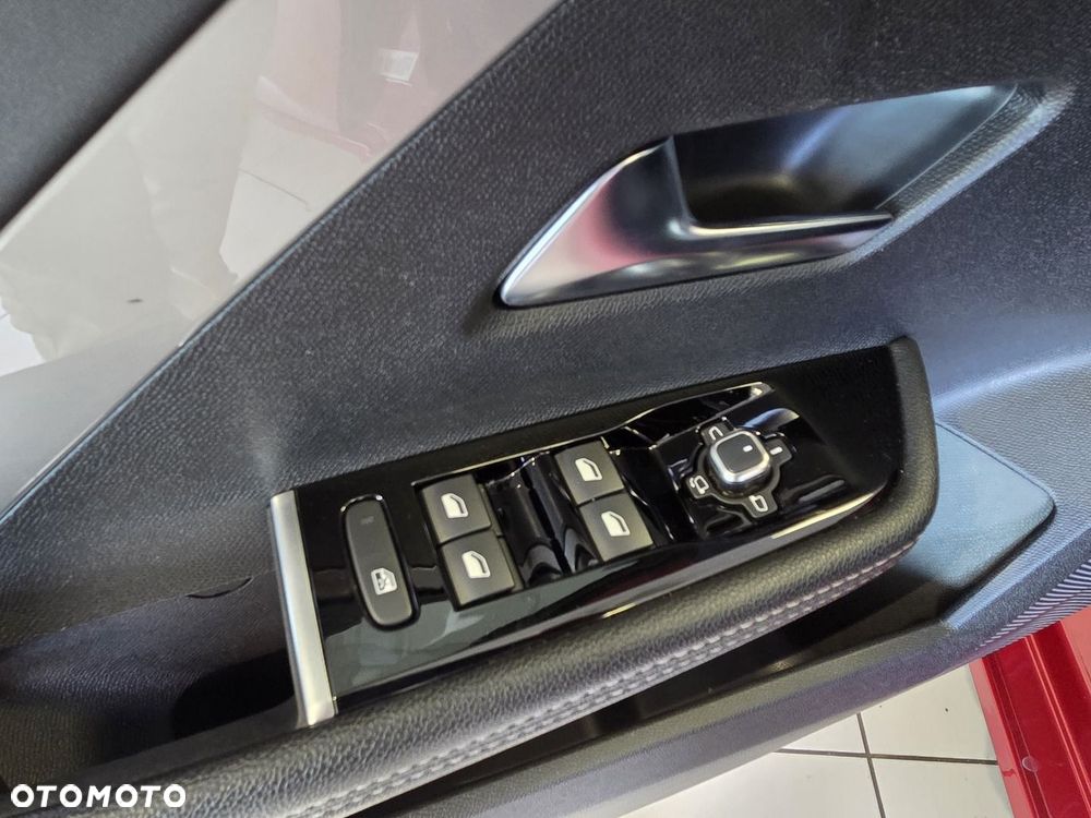 Opel Astra 1.2 T GS S&S - 12