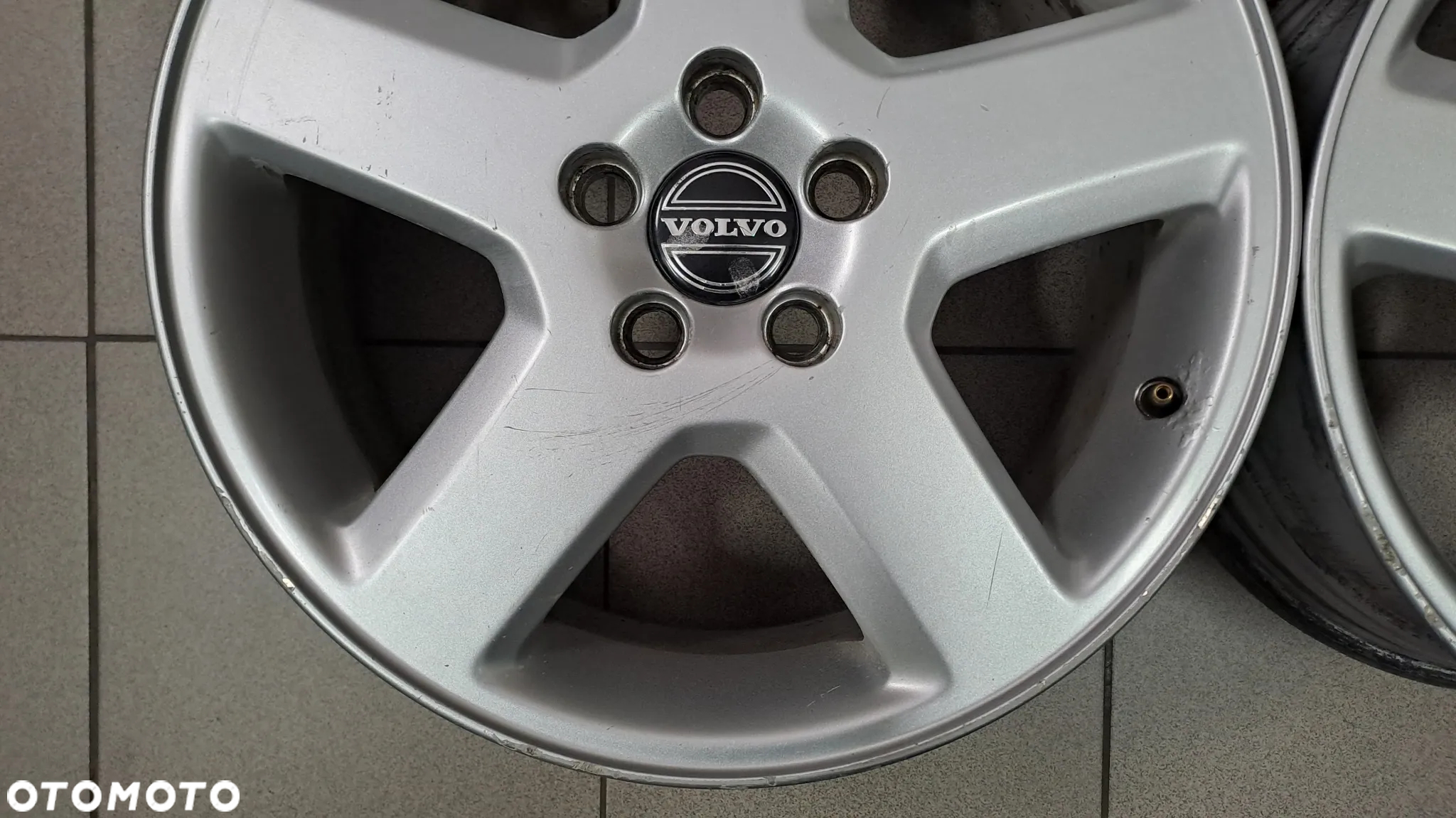 Felgi Aluminiowe 17 Volvo S40 V50 5x108 ET 52.5 - 3