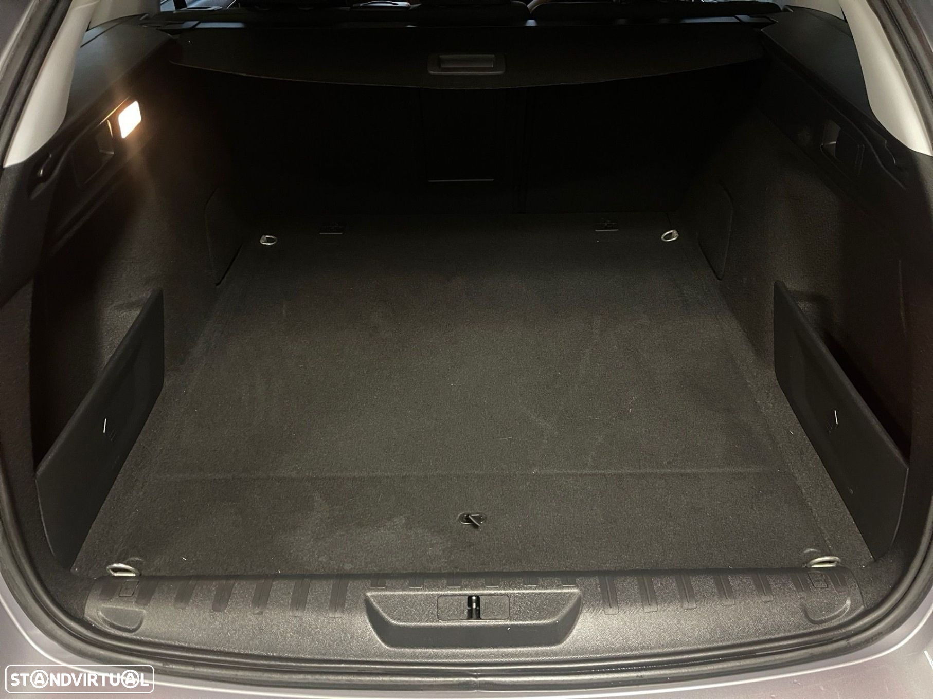 Peugeot 308 SW 1.5 BlueHDi Style - 32