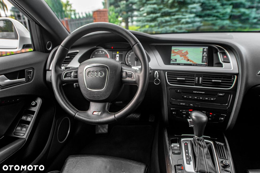 Audi S4 Avant S tronic - 19