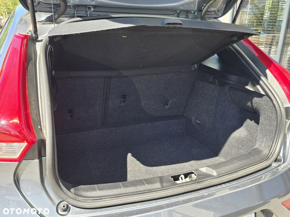 Volvo V40 - 8
