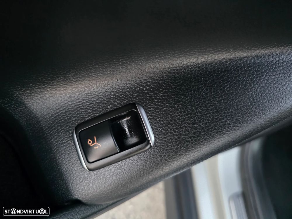 Mercedes-Benz GLA 200 CDi Urban Aut. - 26