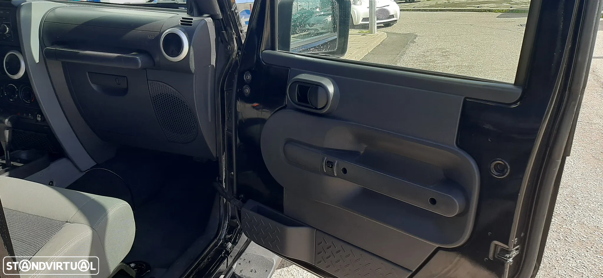 Jeep Wrangler Unlimited 2.8 CRD ATX Sahara Limited - 13