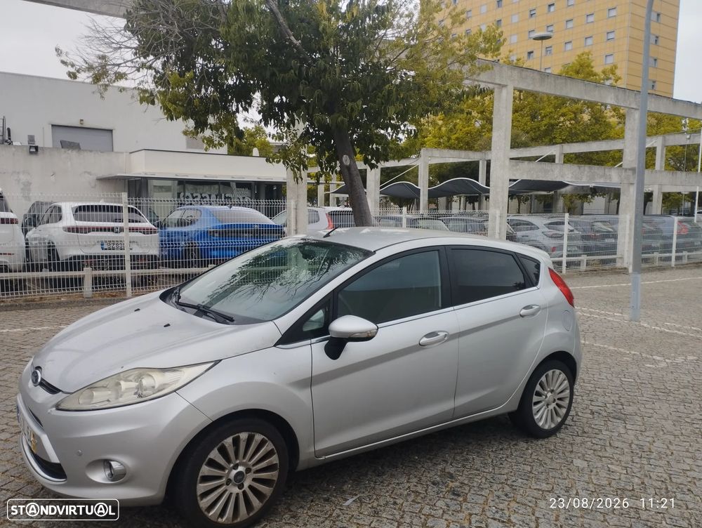 Ford Fiesta - 8