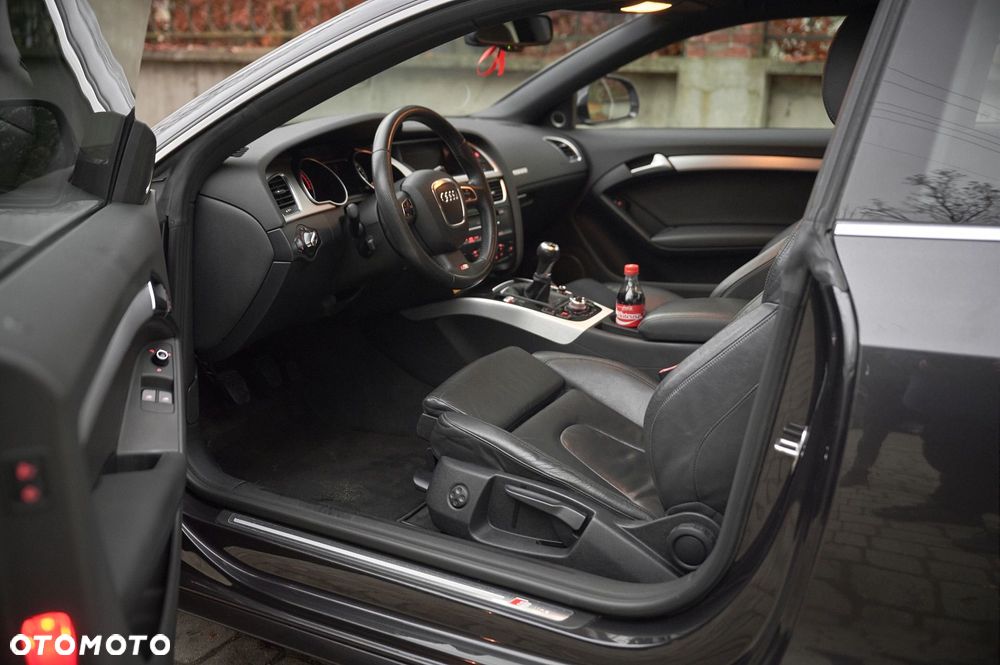 Audi A5 Coupé 2.0 TDI Quattro - 23
