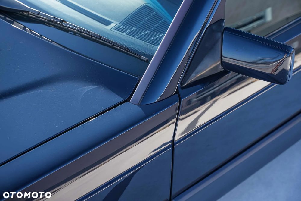 Mercedes-Benz W201 (190) - 9