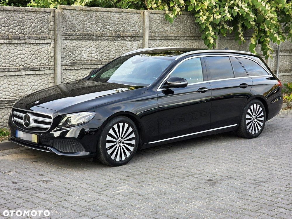 Mercedes-Benz Klasa E 220 d T 9G-TRONIC Avantgarde - 1