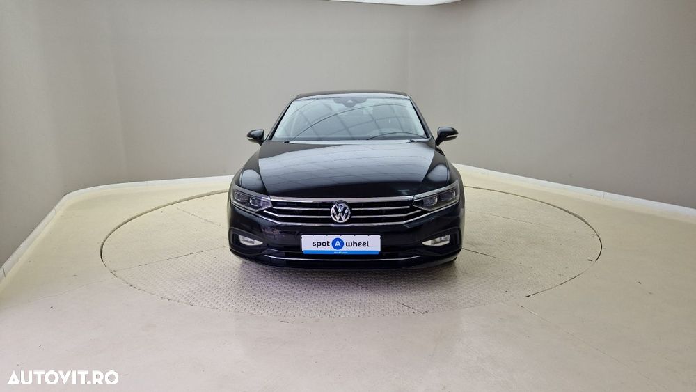 Volkswagen Passat 2.0 TDI DSG Comfortline - 3