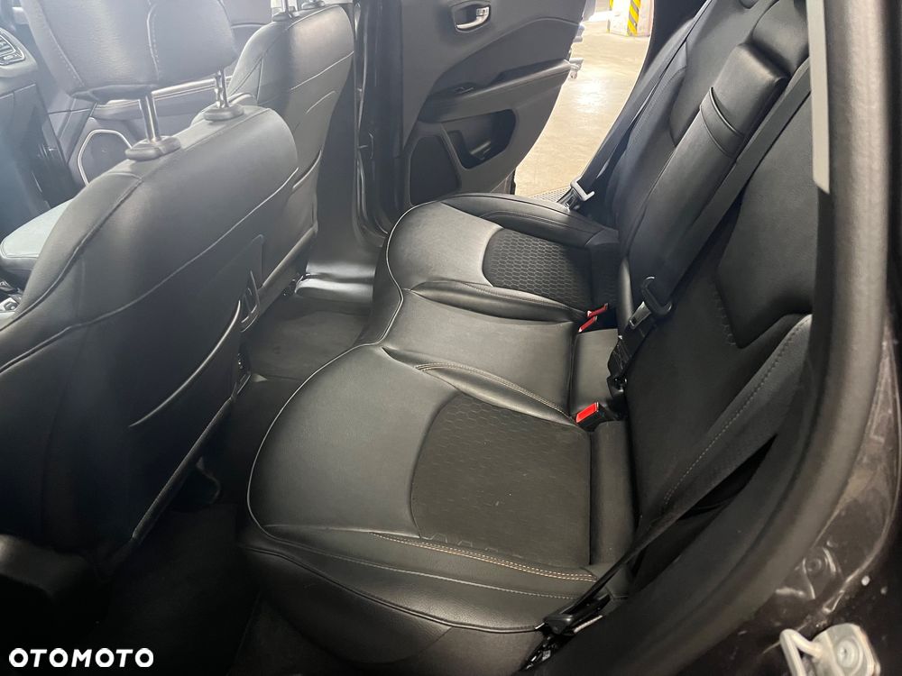 Jeep Renegade 1.3 GSE T4 Turbo Limited FWD S&S - 10