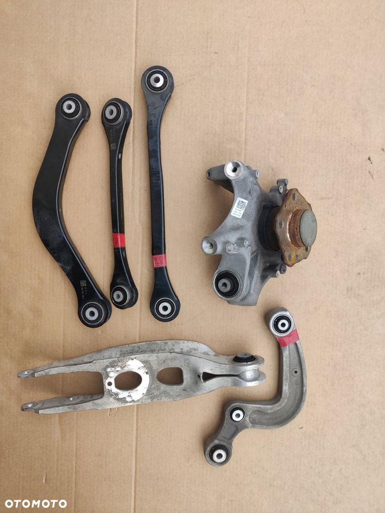 Piasta prawa tył Audi A4 B9 - 1