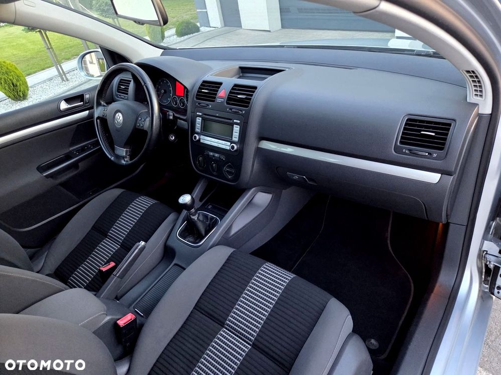 Volkswagen Golf - 18