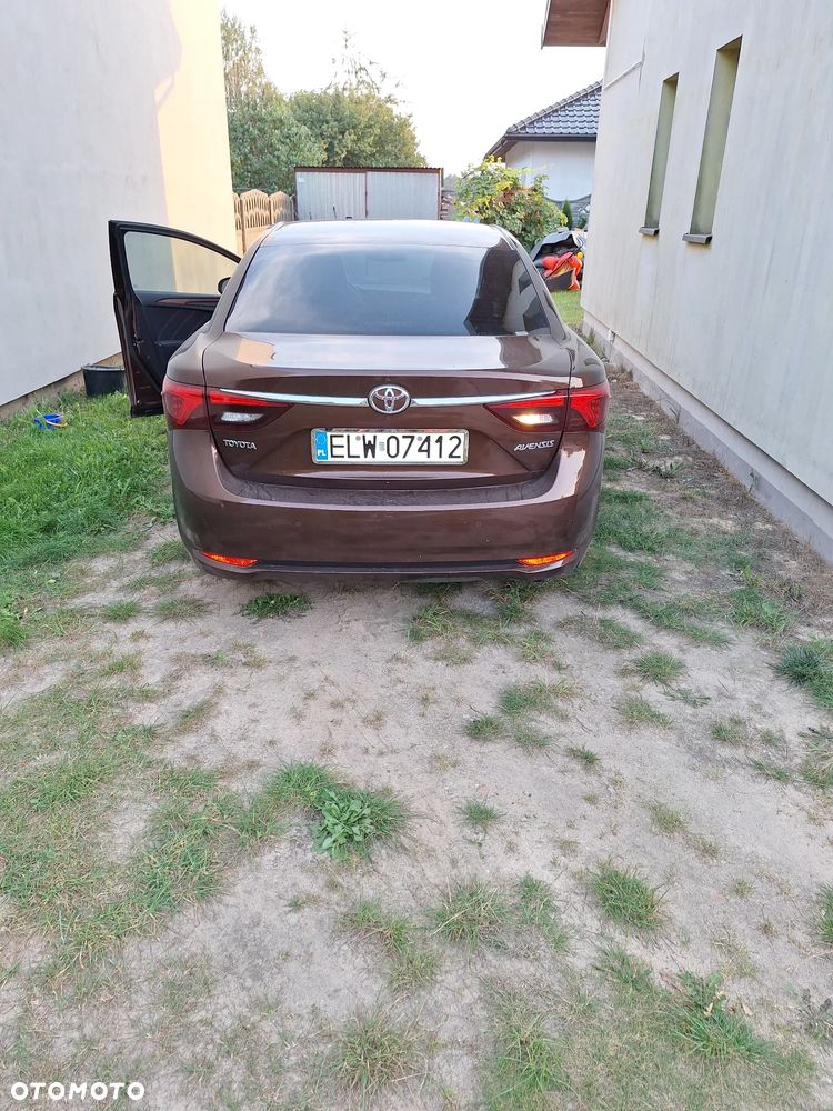 Toyota Avensis 1.8 Premium - 7