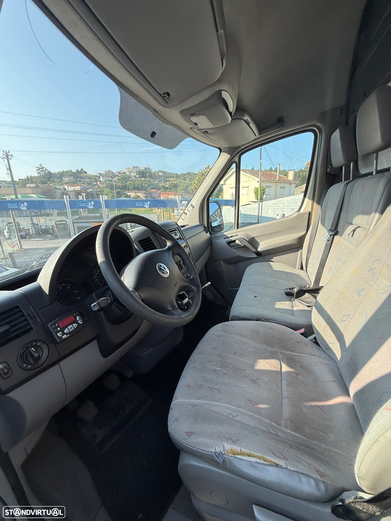 VW crafter 2.5 tdi 136cv com motor de frio caixa isotermica - 5