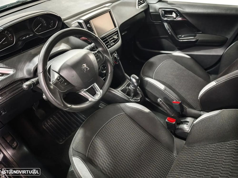 Peugeot 208 1.2 VTi Allure - 19