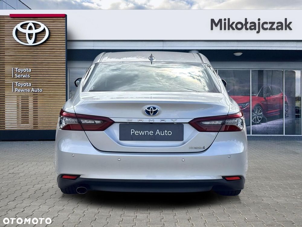 Toyota Camry 2.5 Hybrid Executive CVT - 8