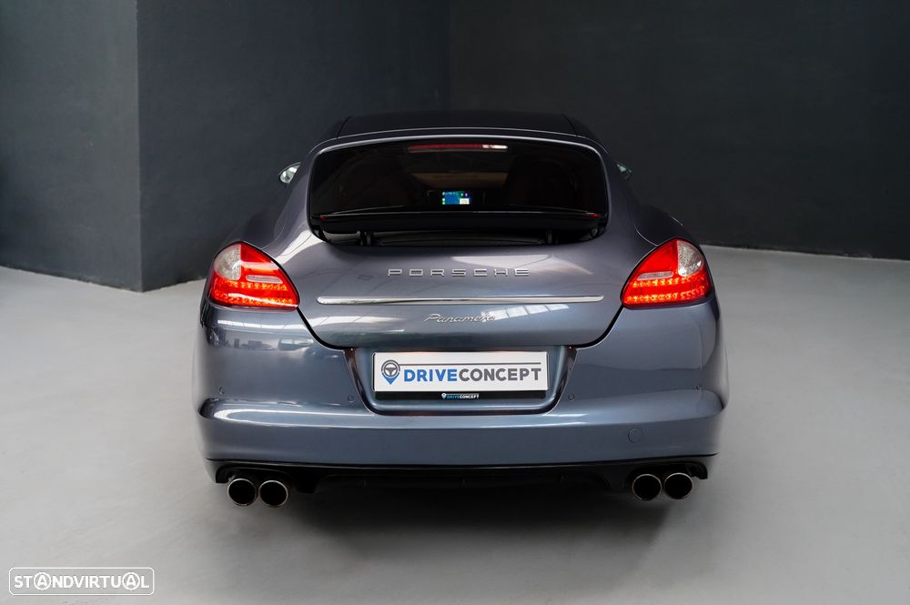 Porsche Panamera 4 PDK - 17