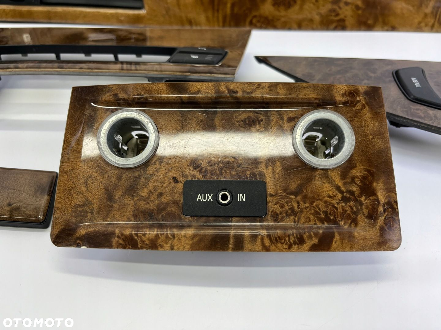 DEKORY DREWNO LISTWY KRATKI DESKI TUNELU BMW E60 E61 LIFT - 2