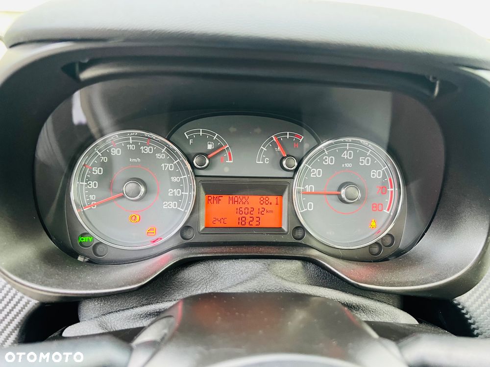 Fiat Grande Punto 1.4 16V Energy - 6
