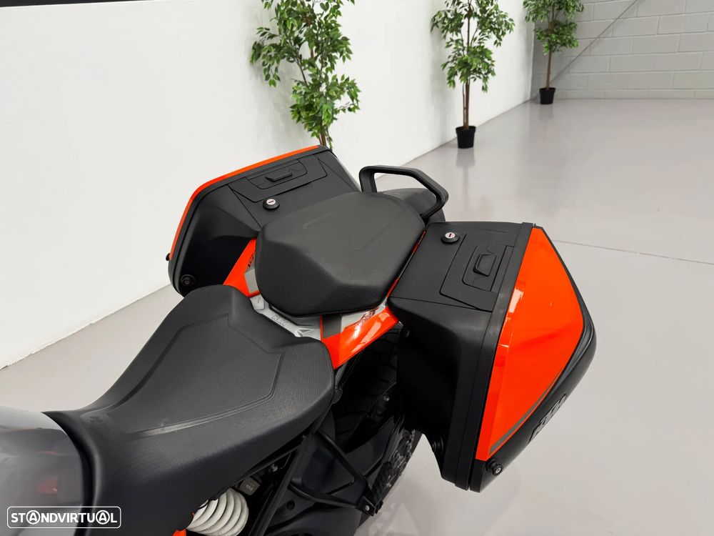 KTM Superduke GT - 14
