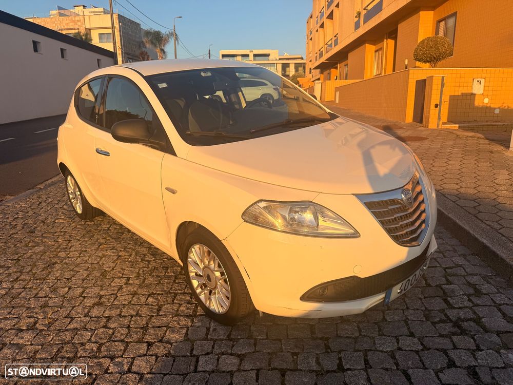 Lancia Ypsilon 1.2 S&S Urban - 3