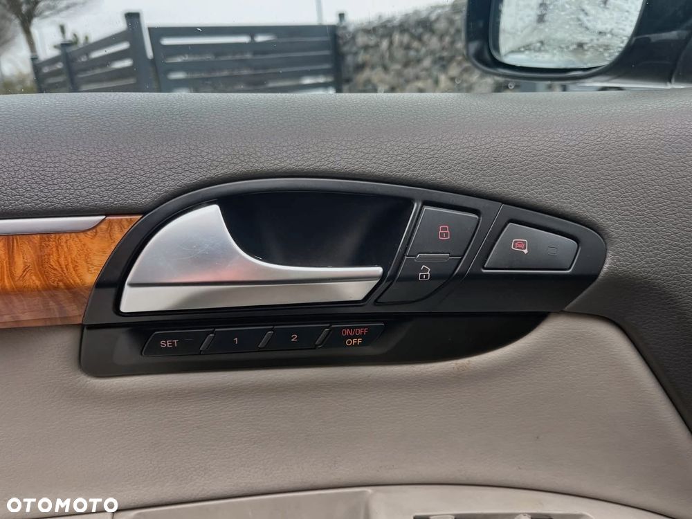 Audi Q7 3.0 TDI DPF clean quattro tiptronic - 14