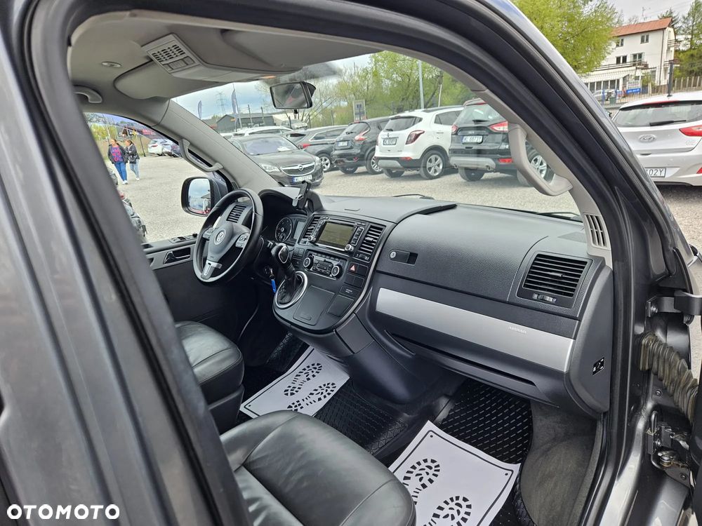 Volkswagen Multivan - 36