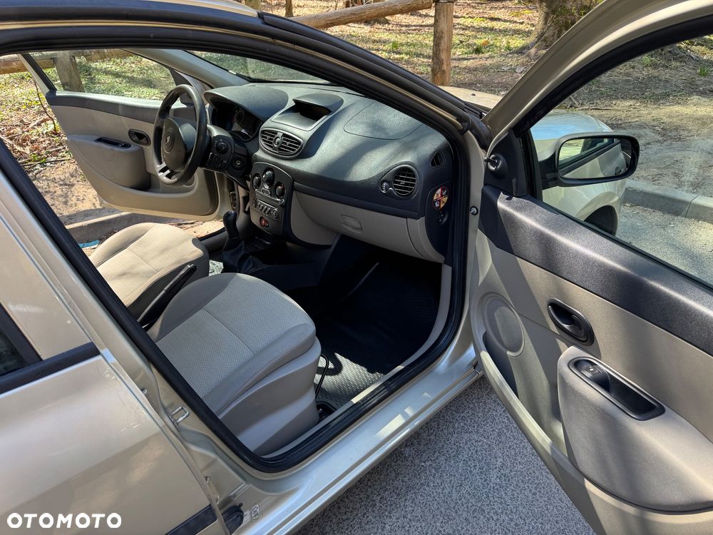 Renault Clio 1.2 16V Expression - 16